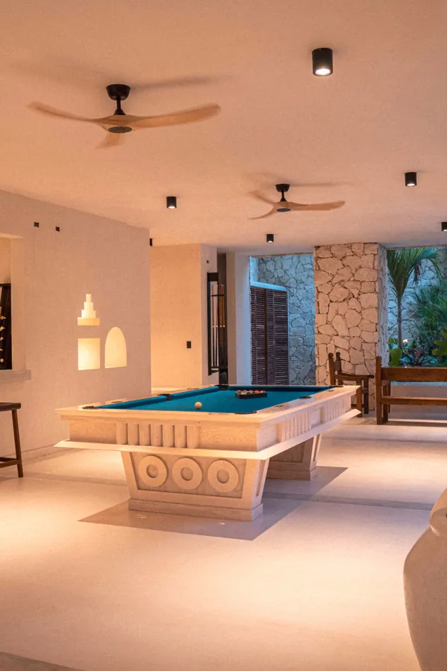 Billiard lounge